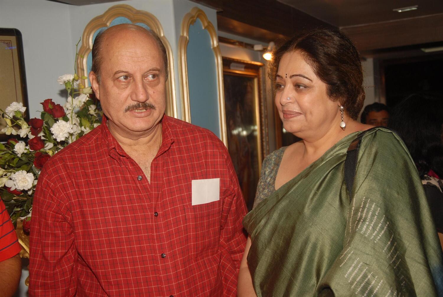 Anupam Kher with wife Kirron Kher at prayer meet for his late father