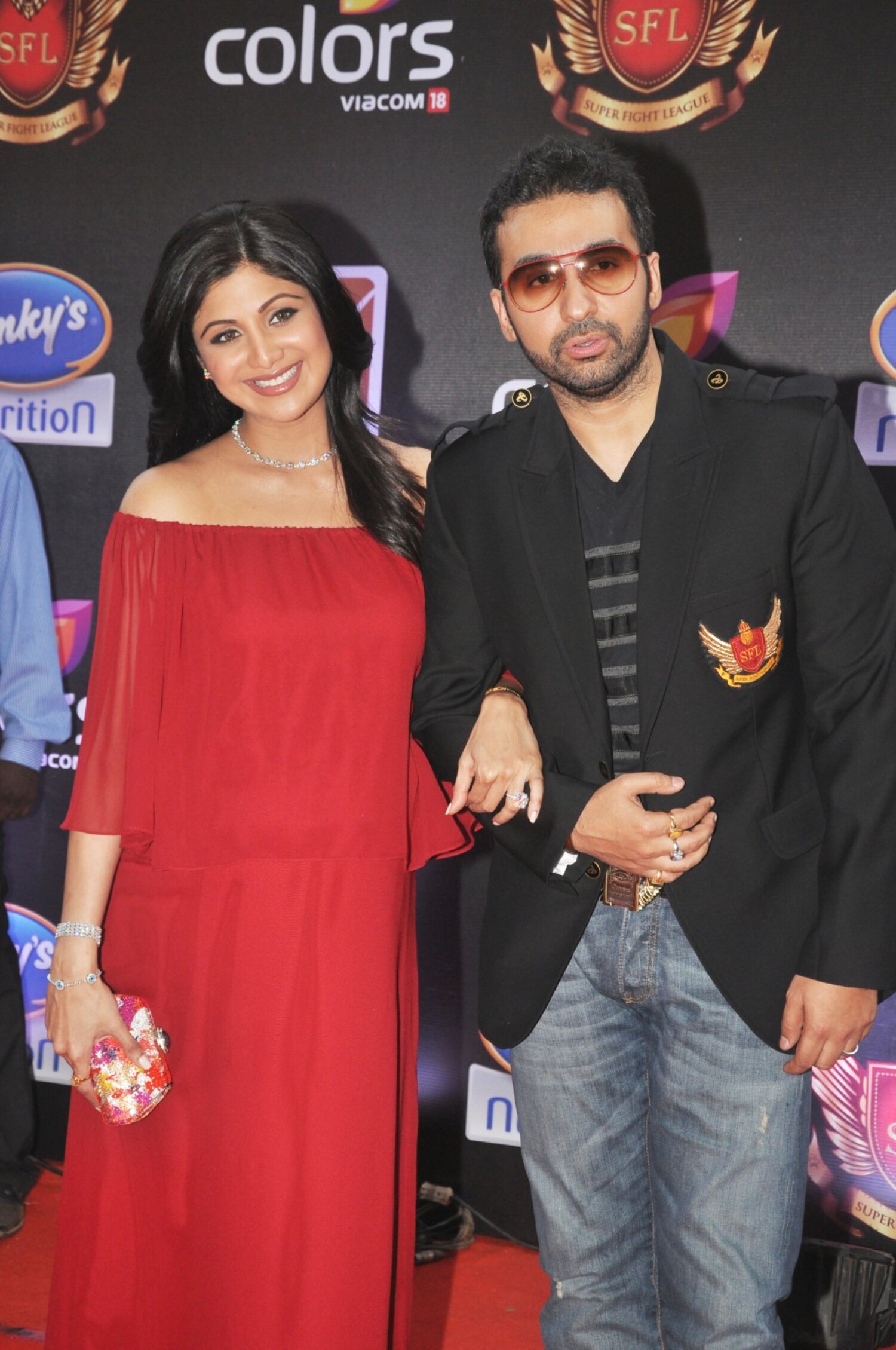 Shilpa Shetty with husband Raj Kundra at the inaugural Super Fight ...