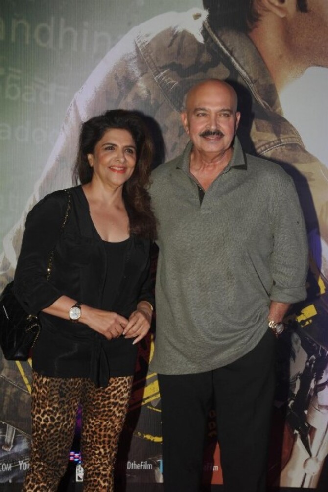 Rakesh Roshan with wife Pinky Roshan at film LEKAR HUM DEEWANA DIL
