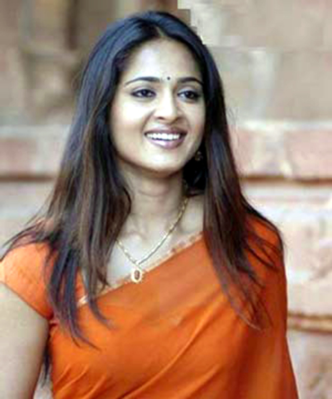 Anushka Shetty Smiling Pic