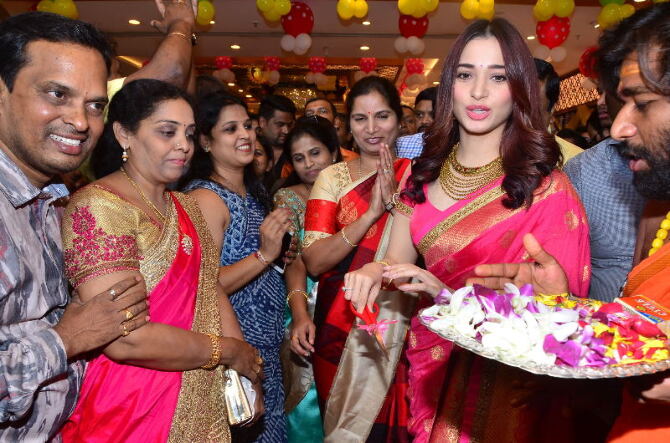 tamanna launches joh rivaaj collections-photo6