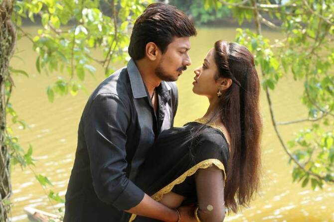 podhuvaga emmanasu thangam tamil movie photos-photo17