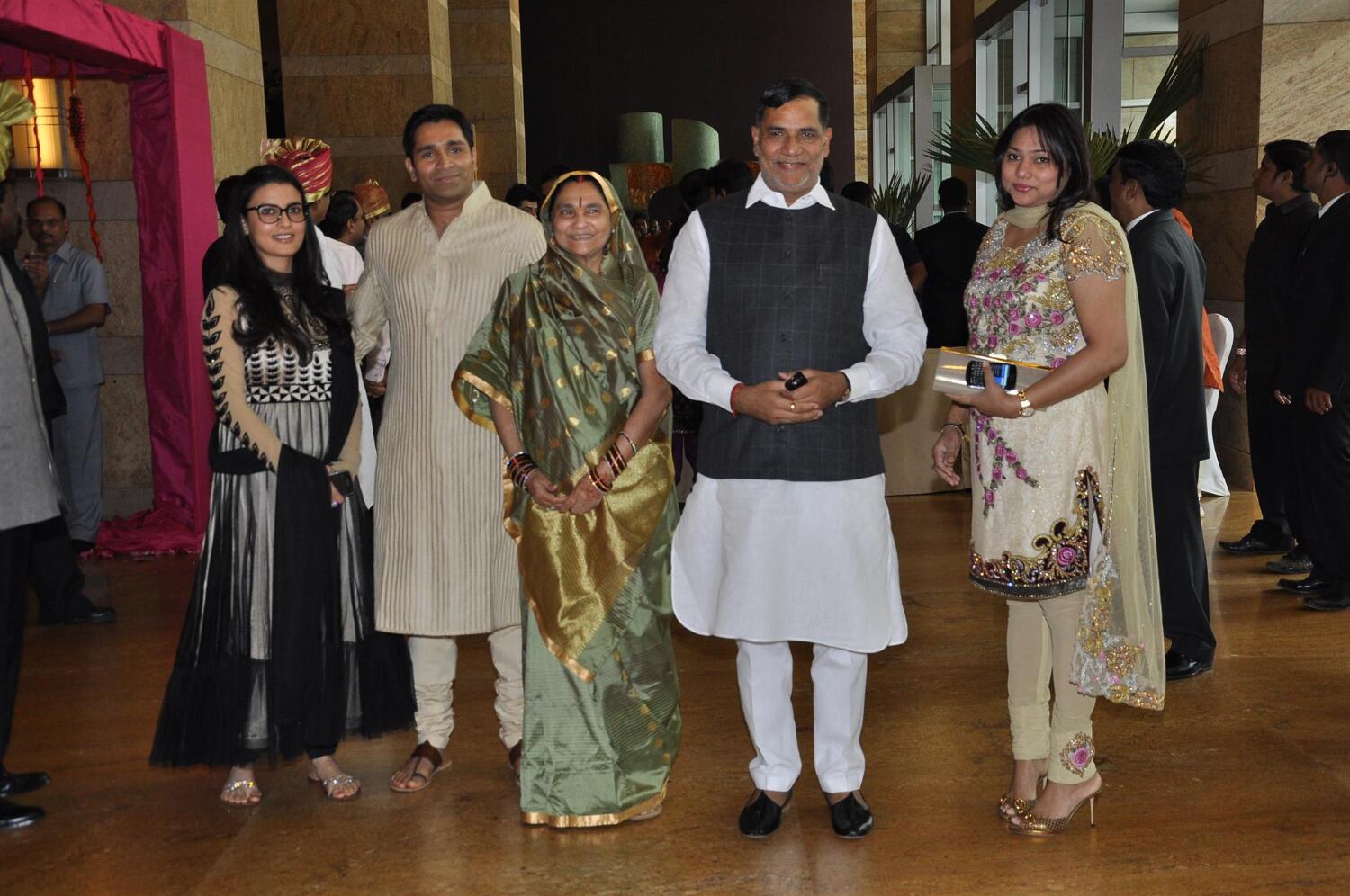 Congress leader Kripashankar Singh with family at Ritesh Deshmukh ...