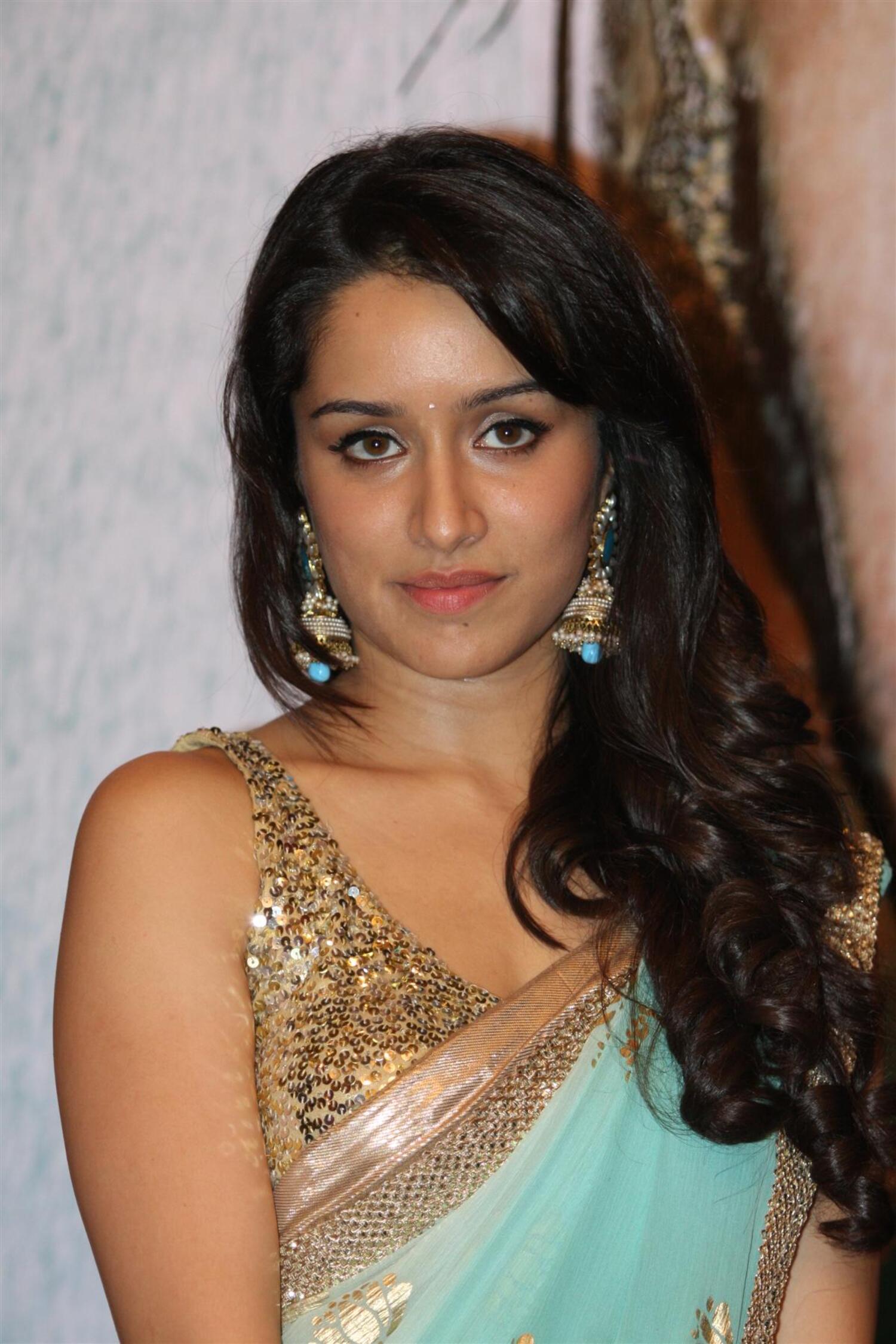 Shraddha Kapoor at the first look launch of film AASHIQUI 2 3 : rediff ...
