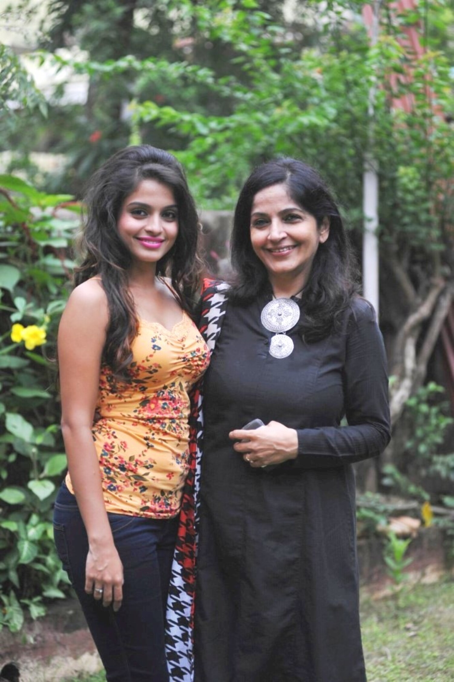 Sheena Shahabadi with her mother actress Sadhana Singh at psychological ...