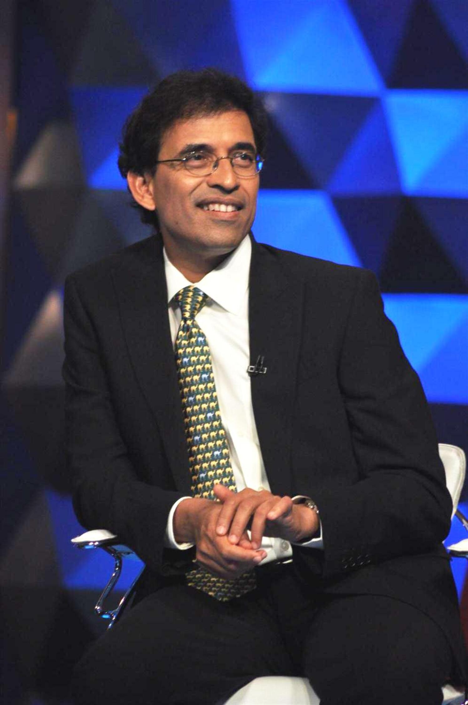 Cricket Expert Commentator Harsha Bhogle on the sets of Extraaa Innings ...