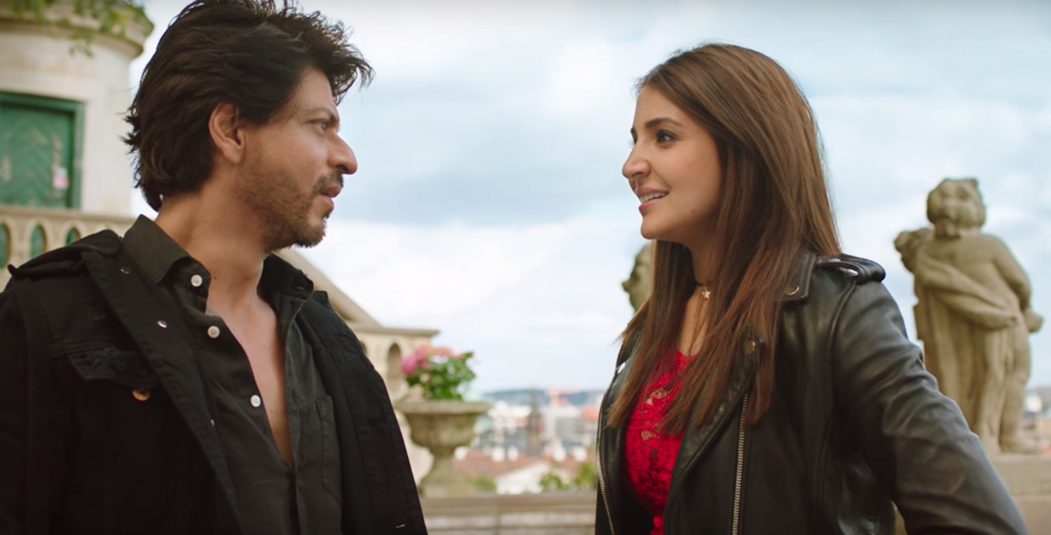 Anushka Sharma and Shah Rukh Khan Jab Harry Met Sejal Movie Song Stills ...