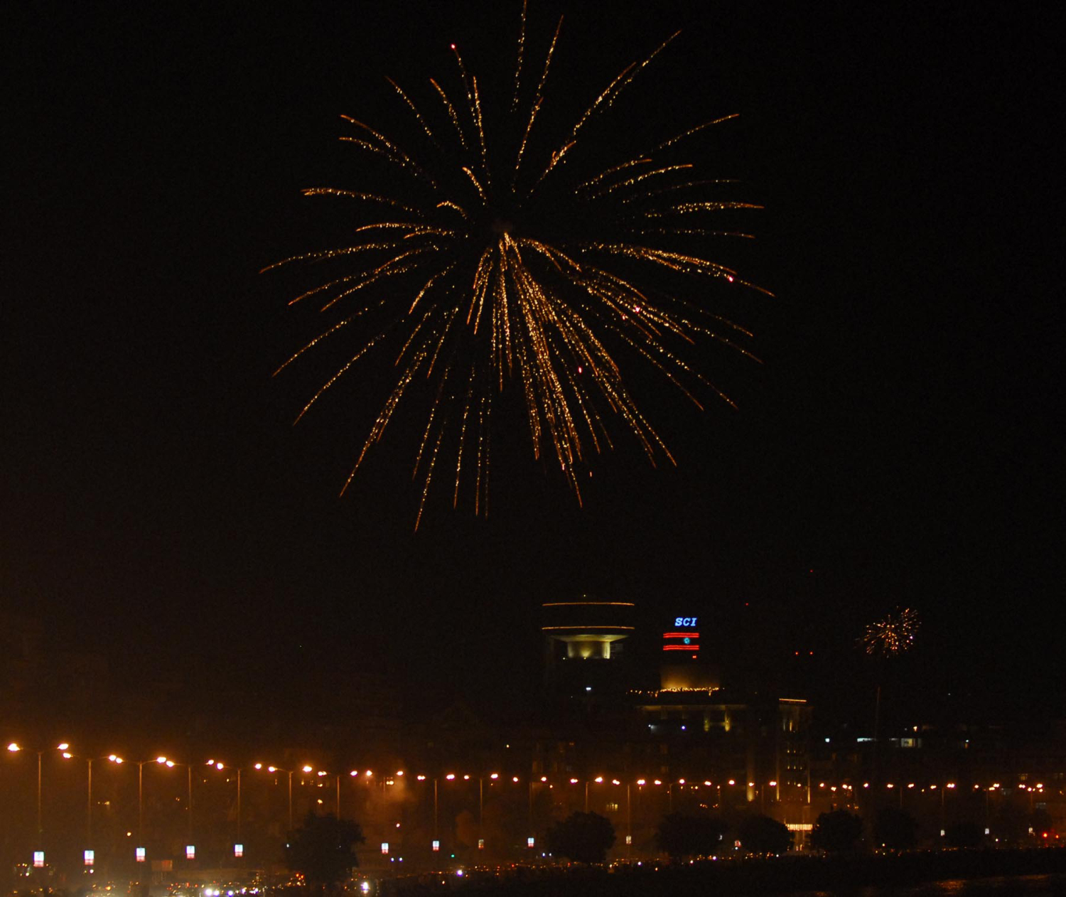 jen5wcqxukwnjtbu.D.0.Diwali Fireworks Wallpaper