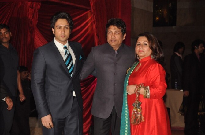 Shekhar Suman with wife Alka son Adhyayan at Ritesh Deshmukh Genelia ...